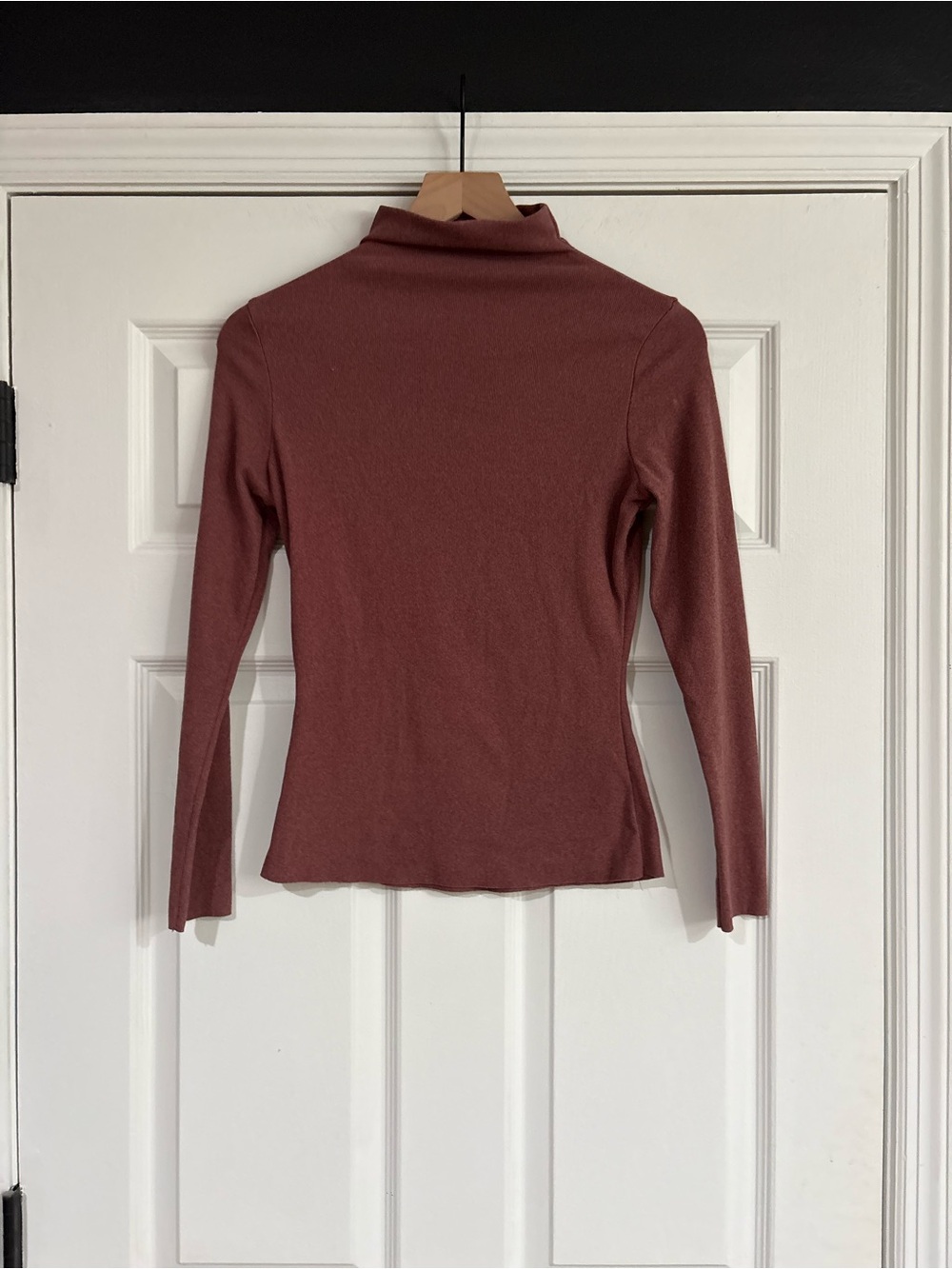 Aritzia Women's Dusty Rose Turtleneck Sweater